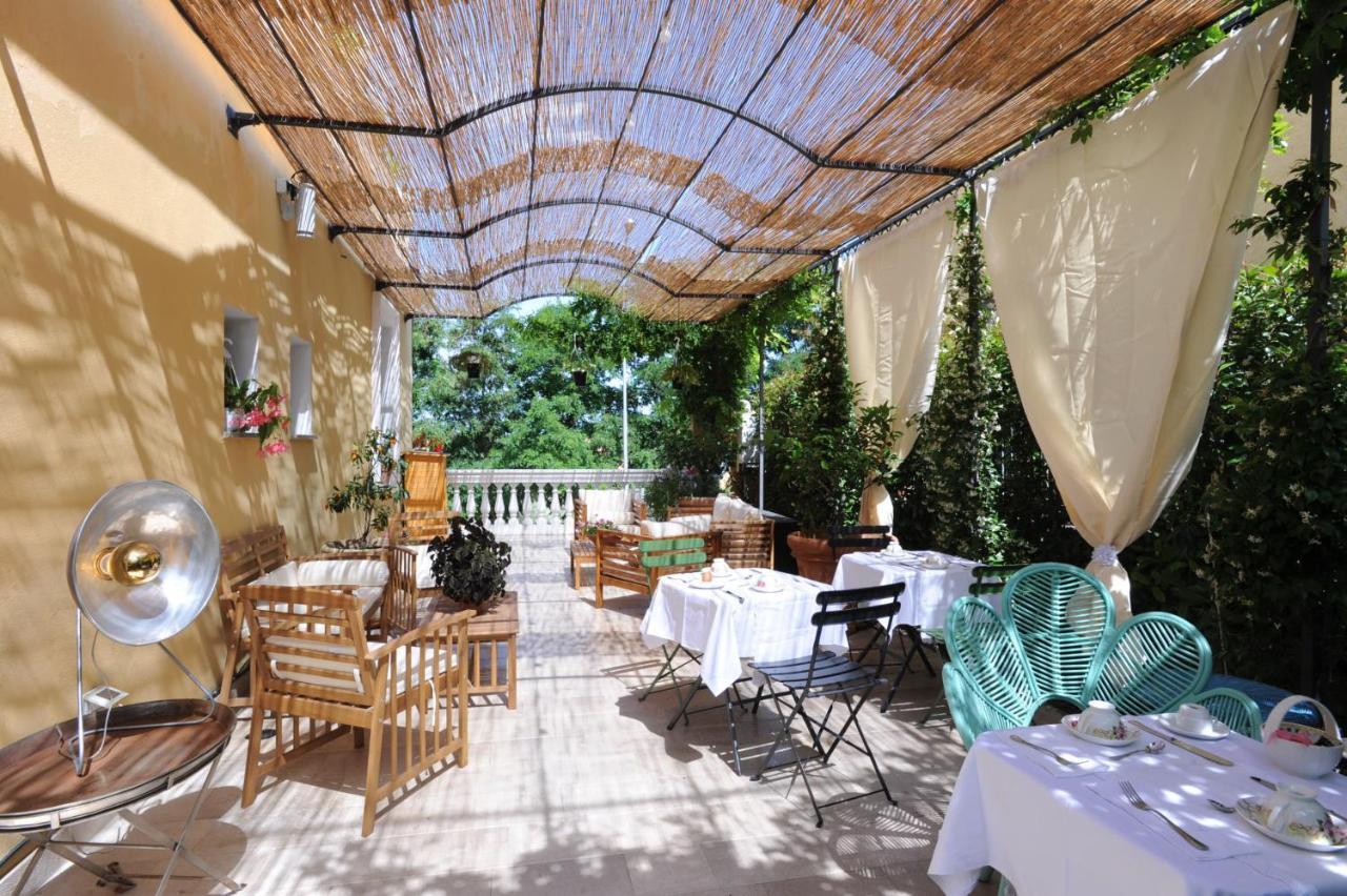 Palazzo Scura Bed & Breakfast Vaccarizzo Albanese Exterior photo